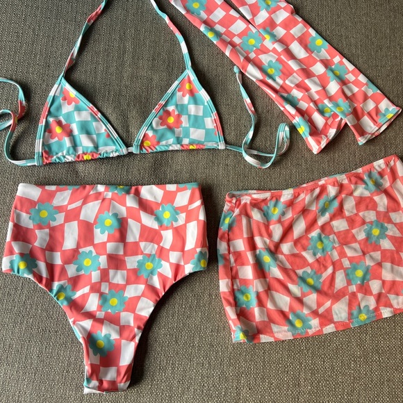 Freedom Rave Wear 5 piece outfit set - Picture 3 of 4